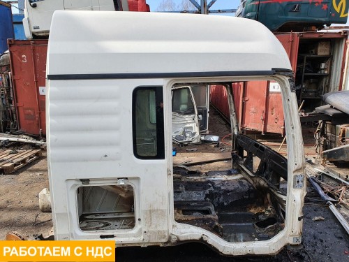 Боковая стенка кабины